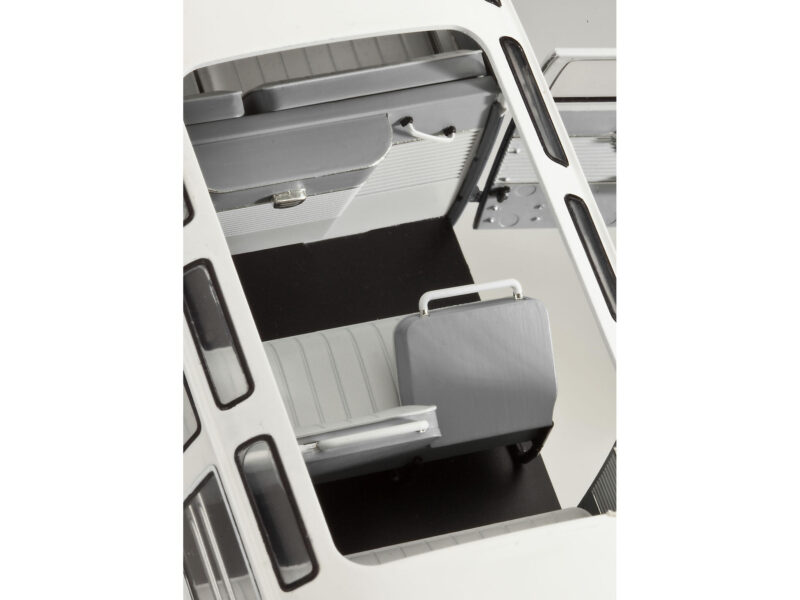 Volkswagen T1 Samba Bus Modellbausatz 1:24 - Revell 07399 – Bild 7