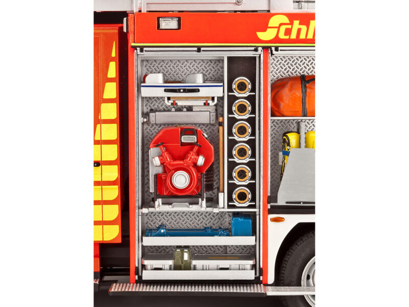 Mercedes-Benz Schlingmann LF 20/16 1:24 Feuerwehr Löhne - Revell 07404 – Bild 7