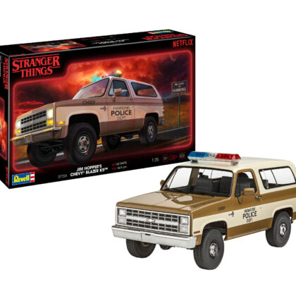 Stranger Things Jim Hopper´s 1985 Chevy® Blazer K5™1:24 / 1:25 Modellbausatz - Revell 07724