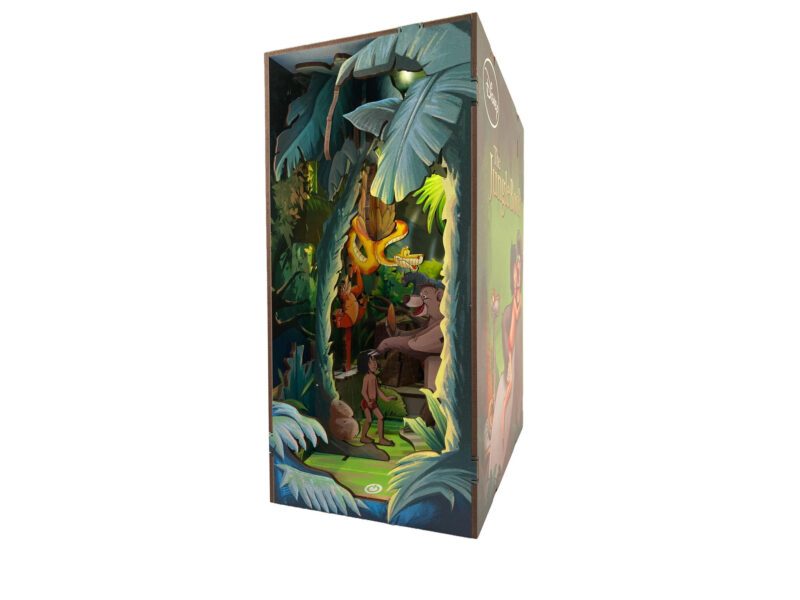 Tiny Adventures Book Nook - Disney "Das Dschungelbuch" mit LED Beleuchtung Holzbausatz 68 Teile - Revell 00535 – Bild 2