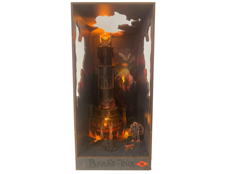 Tiny Adventures Book Nook - Herr der Ringe Barad-Dûr LED Beleuchtung Holzbausatz - Revell 00537 – Bild 3
