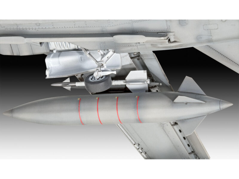 Tornado GR.4 "Farewell" 36 cm Modellbausatz Set 1:48 - Revell 03853 – Bild 4