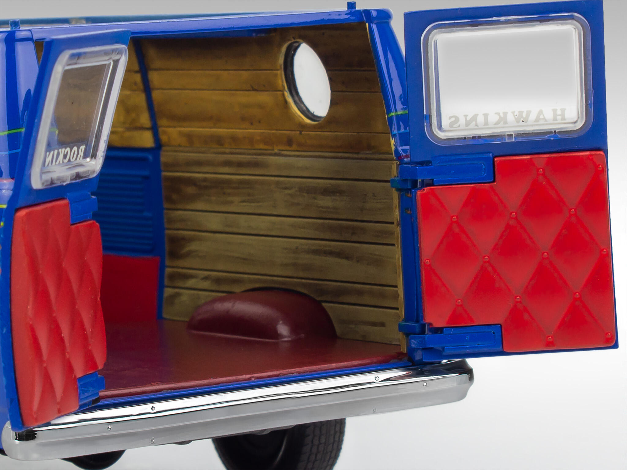 GMC® WSQK Squawk Van "Stranger Things" 1:24 / 1:25 Modellbausatz - Revell 07732 – Bild 5