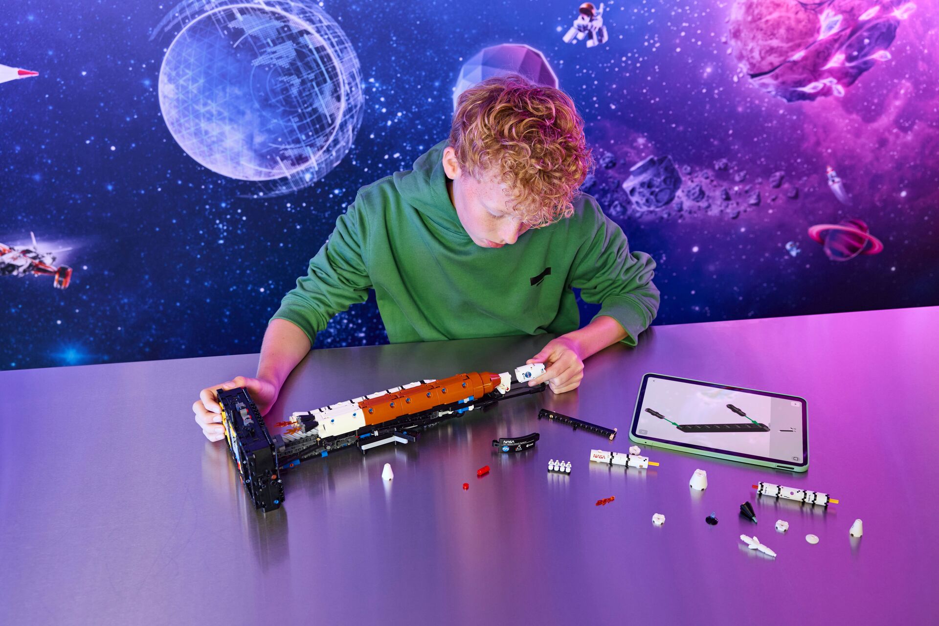 NASA Artemis SLS-Schwerlastraket 70 cm 632 Teile - LEGO® Technic™ Space 42221 – Bild 4