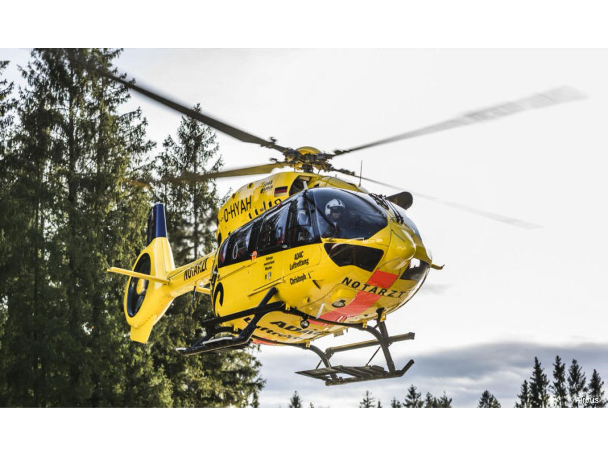 Airbus Helikopter H145 Rettungshubschrauber ADAC / REGA Hubschrauber 1:32 - Revell 04969 – Bild 4