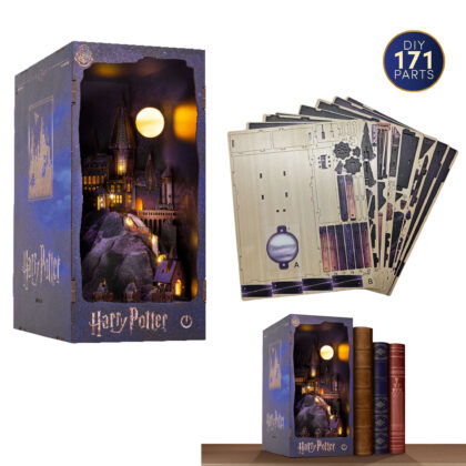 Tiny Adventures - Harry Potter Hogwarts Castle Schloss Book Nook Miniaturwelt LED Beleuchtung Holzbausatz 171 Teile - Revell 00544