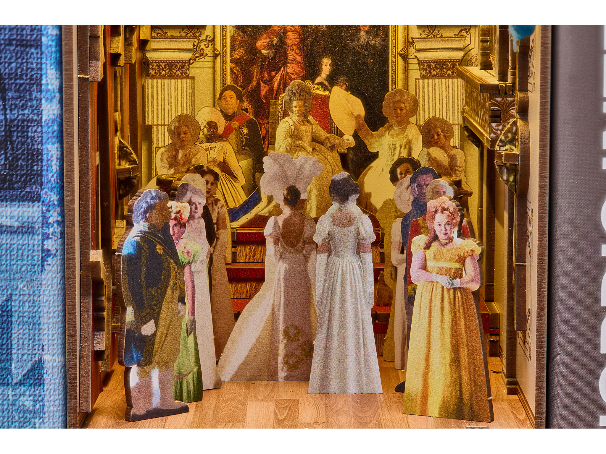 Tiny Adventures - Bridgerton "The Duke and I" Book Nook Miniaturwelt LED Beleuchtung Holzbausatz- Revell 00542 – Bild 7